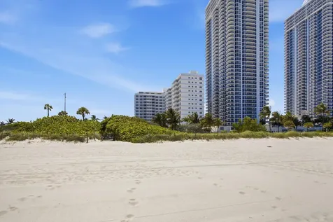 4747 Collins Avenue Miami Beach FL 33140
