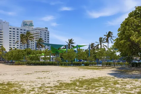 4747 Collins Avenue Miami Beach FL 33140