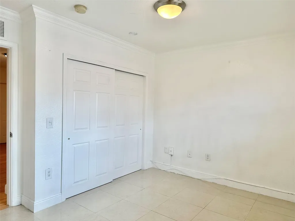 660 NE 11th Avenue Fort Lauderdale FL 33304
