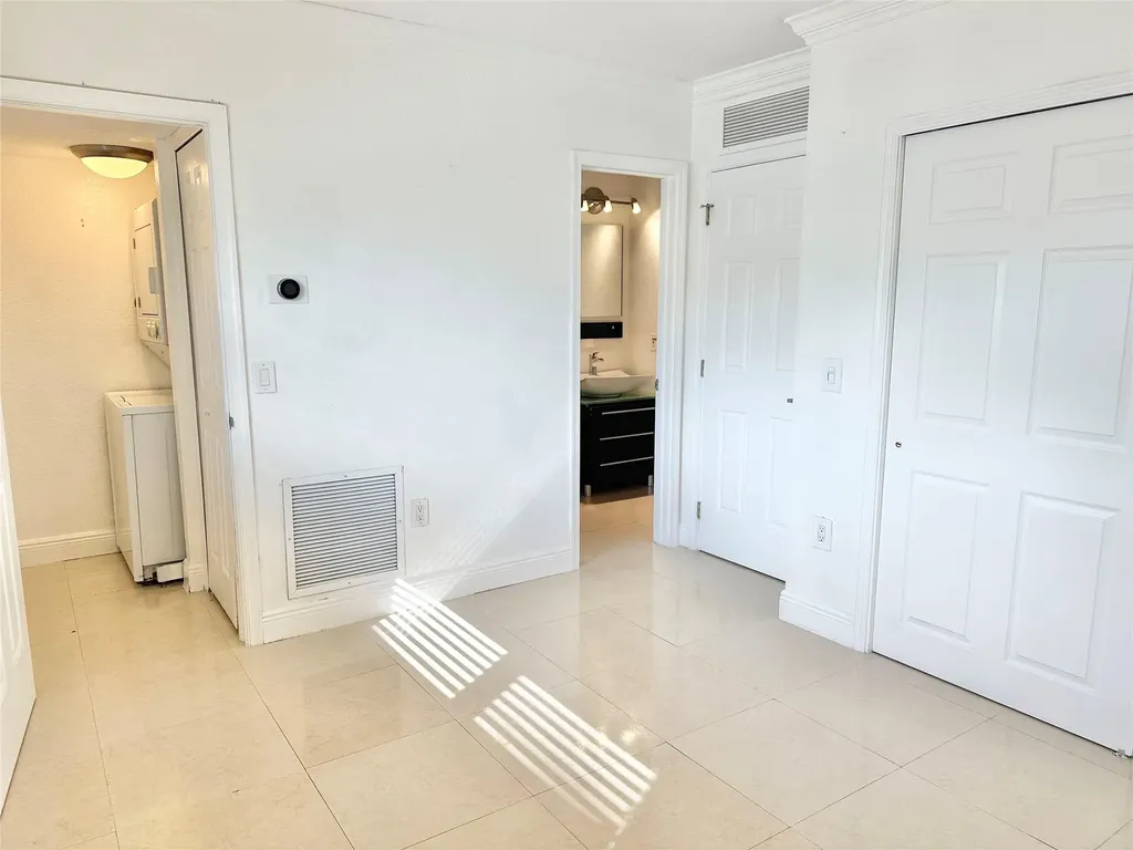 660 NE 11th Avenue Fort Lauderdale FL 33304