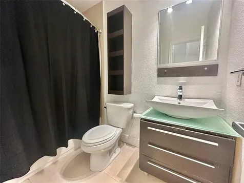 660 NE 11th Avenue Fort Lauderdale FL 33304