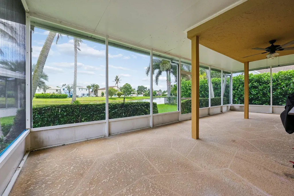 6205 Lansdowne Circle Boynton Beach FL 33472