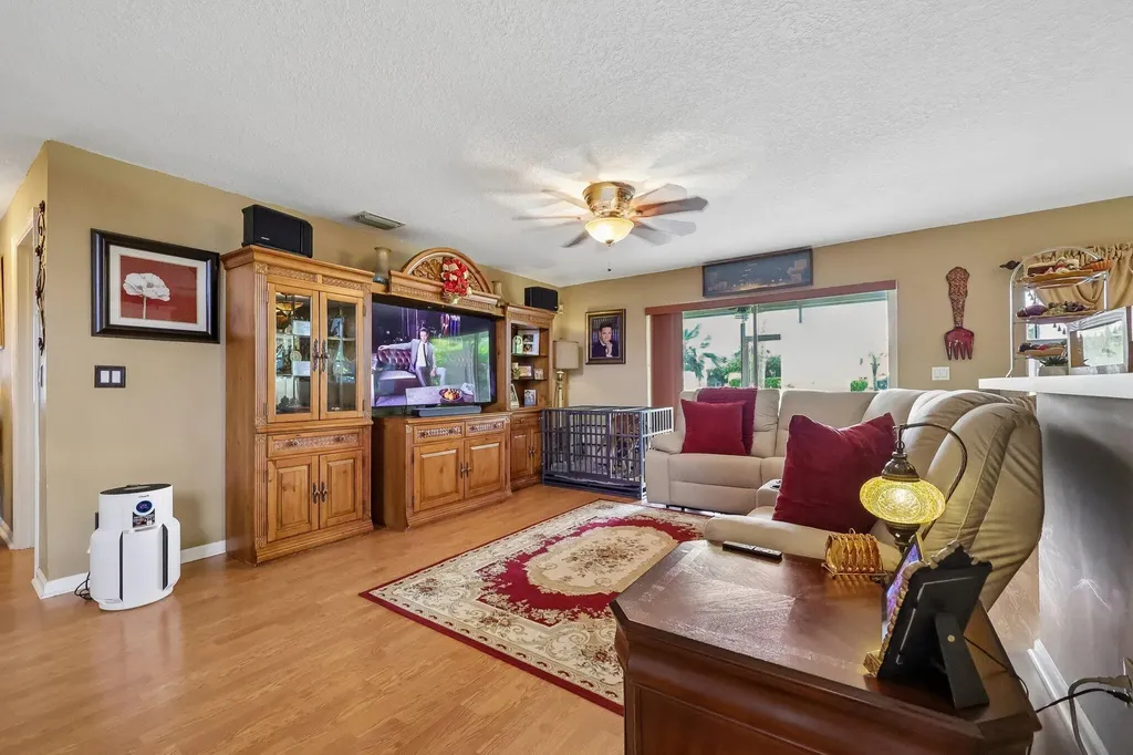 6205 Lansdowne Circle Boynton Beach FL 33472