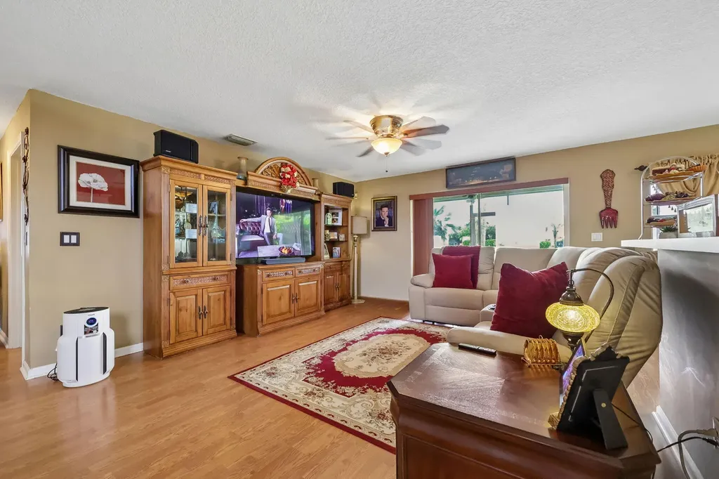 6205 Lansdowne Circle Boynton Beach FL 33472