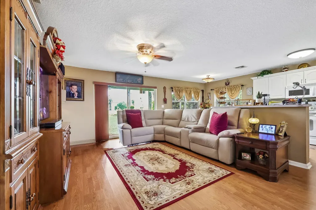 6205 Lansdowne Circle Boynton Beach FL 33472