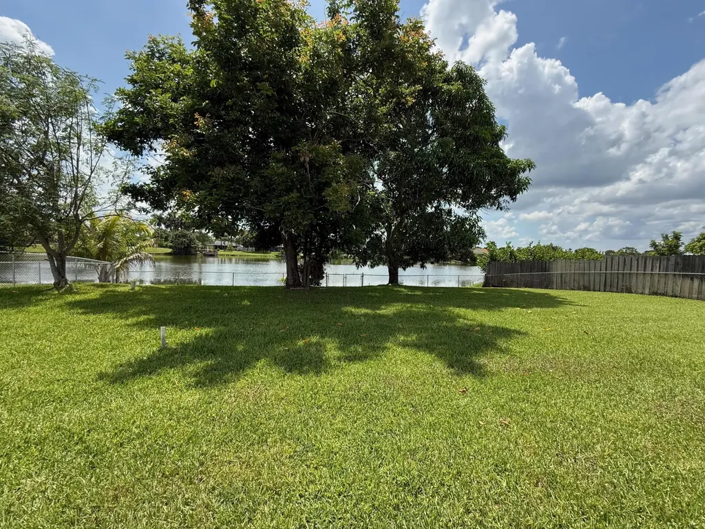264 Las Palmas Street Royal Palm Beach FL 33411