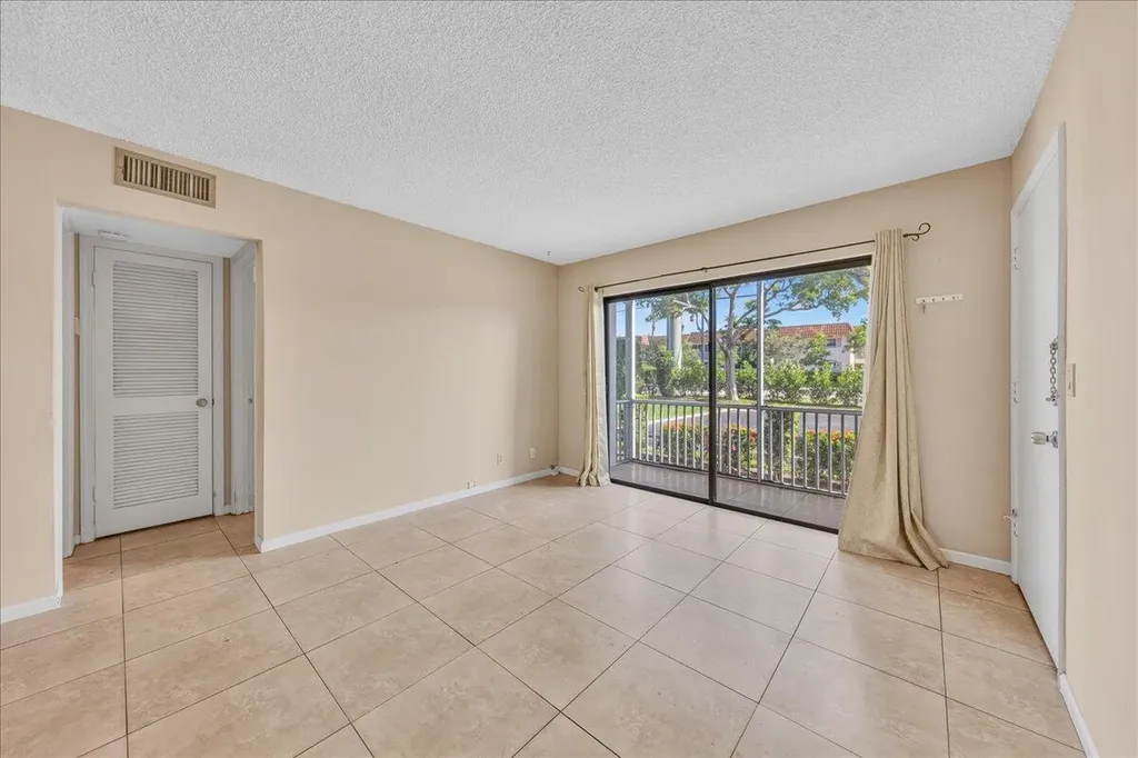 180 Cypress Club Drive Pompano Beach FL 33060