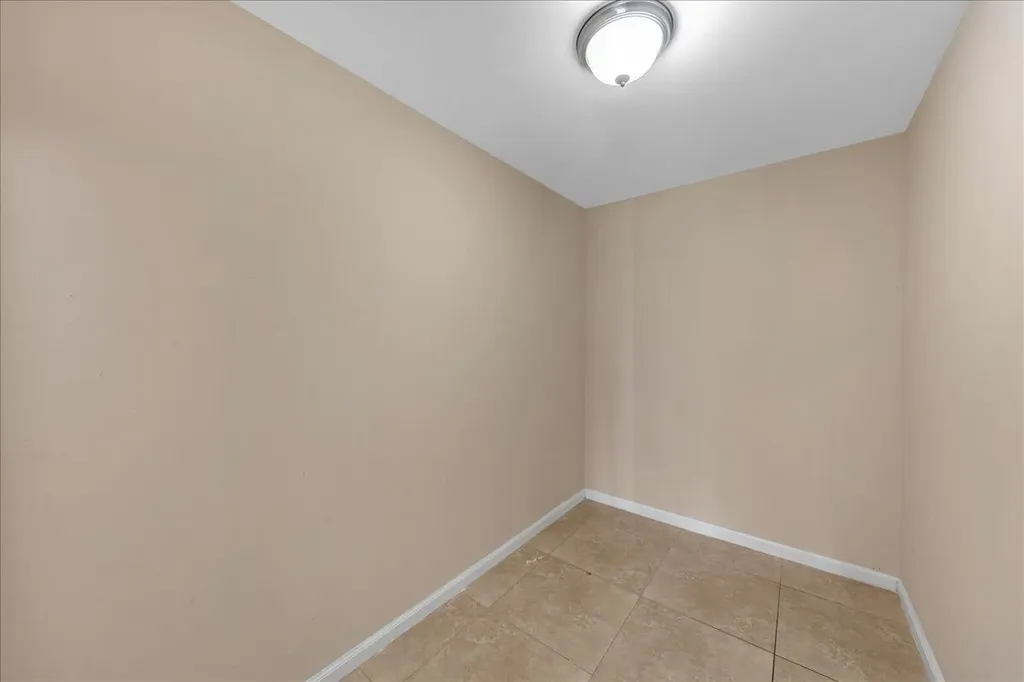 180 Cypress Club Drive Pompano Beach FL 33060