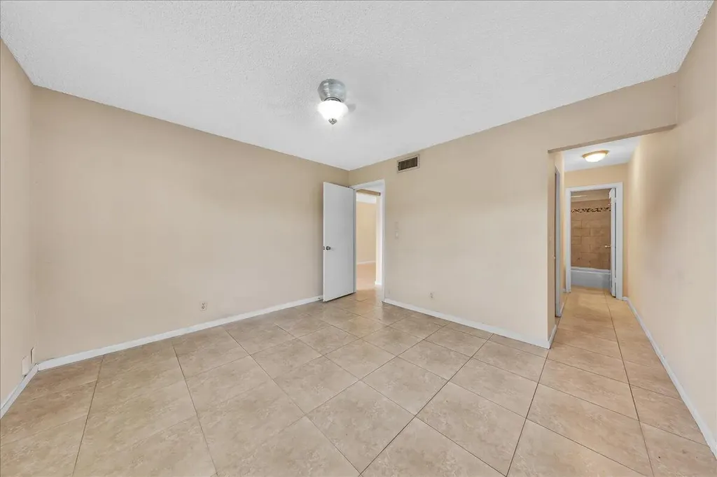 180 Cypress Club Drive Pompano Beach FL 33060