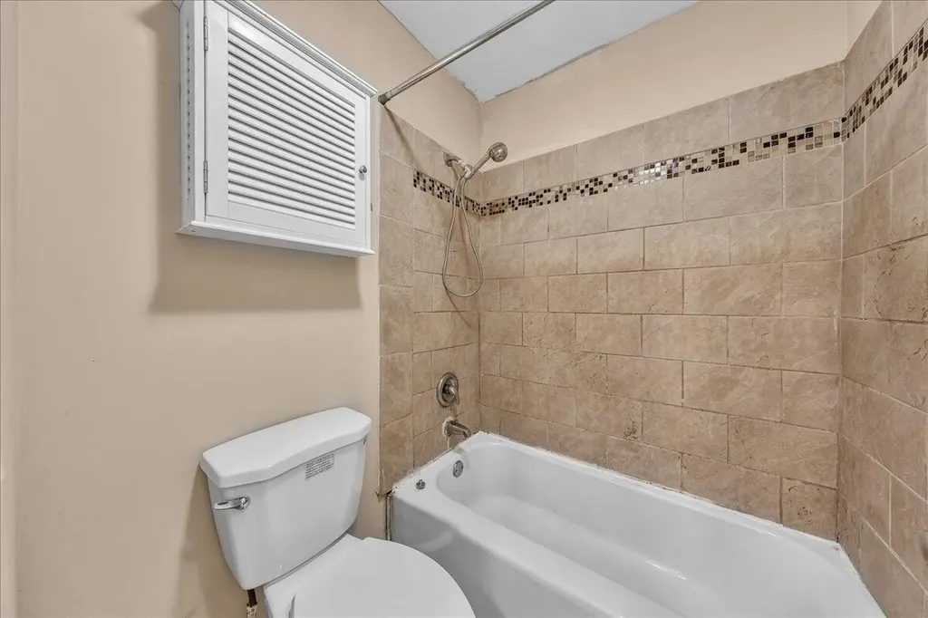 180 Cypress Club Drive Pompano Beach FL 33060