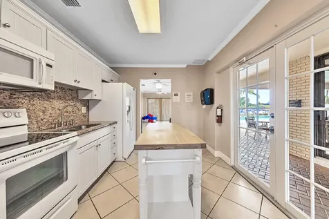 180 Cypress Club Drive Pompano Beach FL 33060