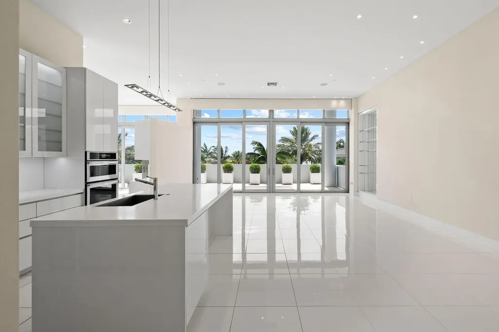 2 Water Club Way North Palm Beach FL 33408
