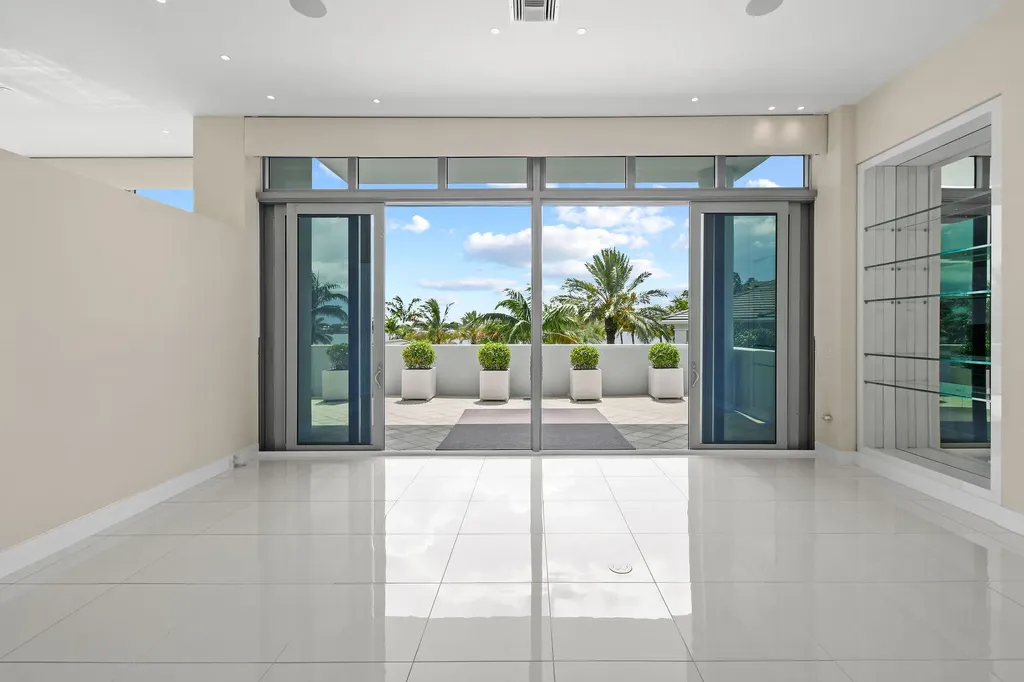 2 Water Club Way North Palm Beach FL 33408