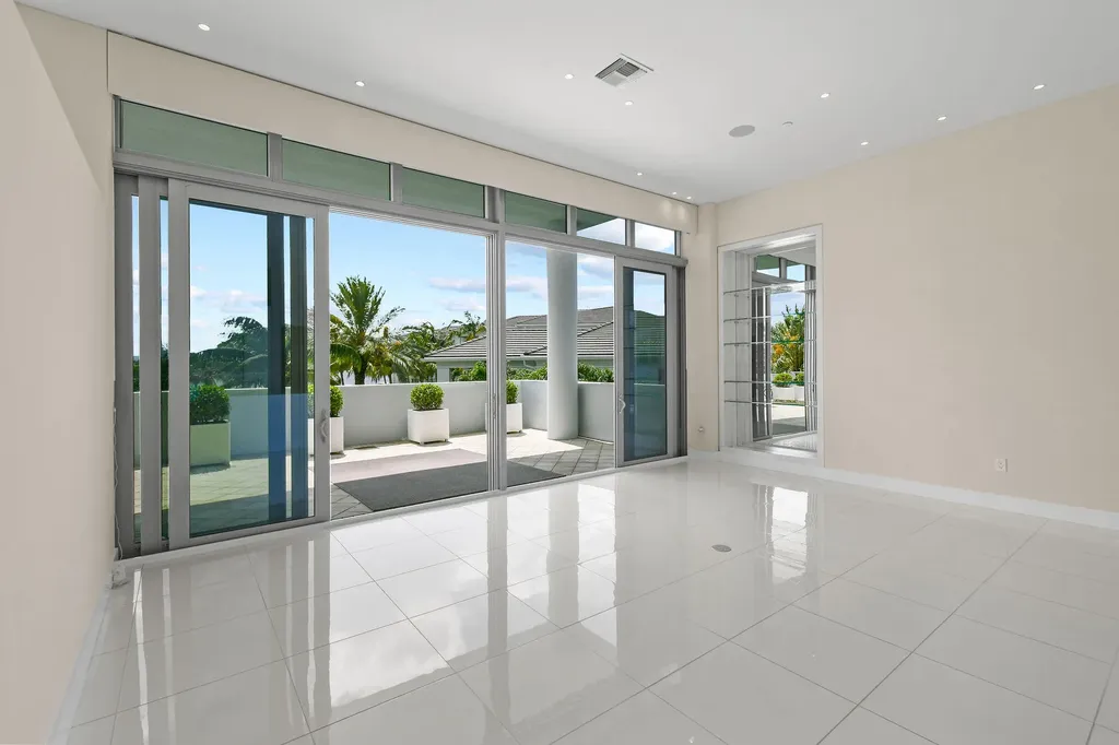 2 Water Club Way North Palm Beach FL 33408