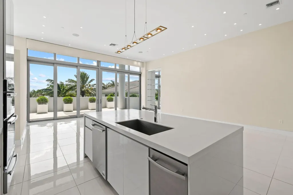 2 Water Club Way North Palm Beach FL 33408