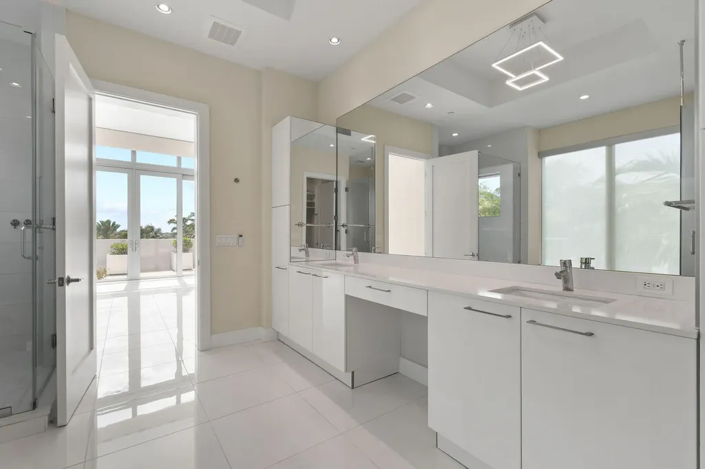 2 Water Club Way North Palm Beach FL 33408
