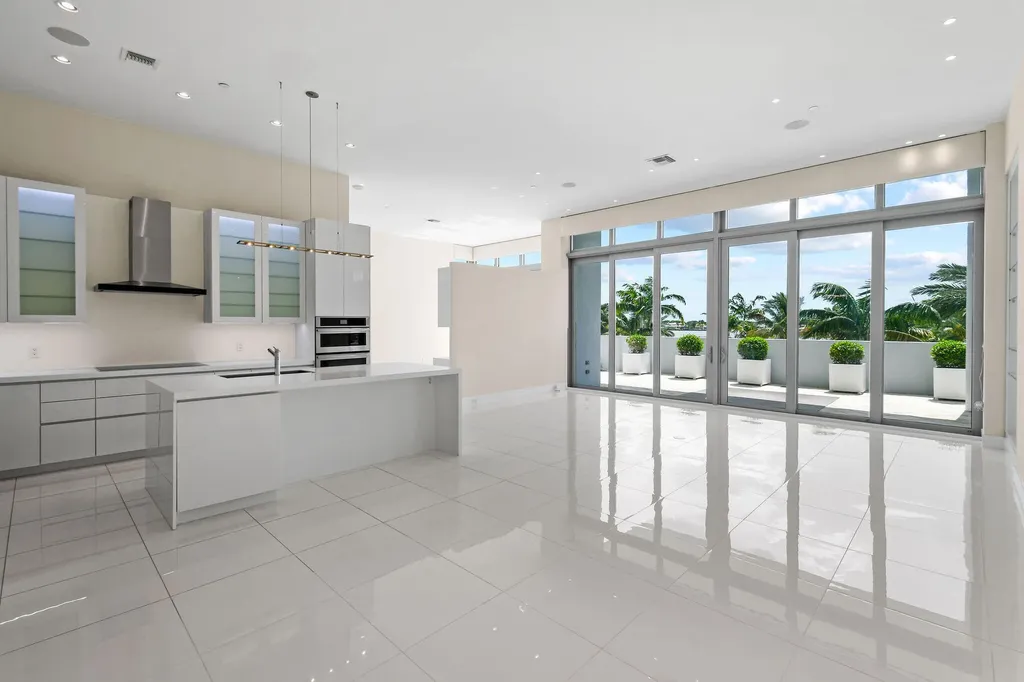 2 Water Club Way North Palm Beach FL 33408