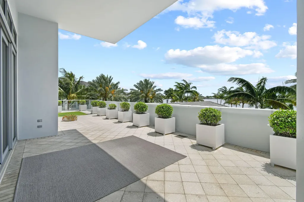 2 Water Club Way North Palm Beach FL 33408
