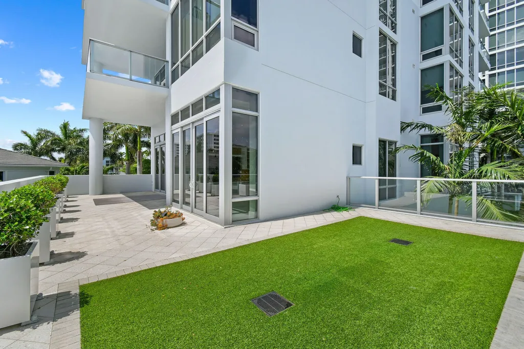 2 Water Club Way North Palm Beach FL 33408