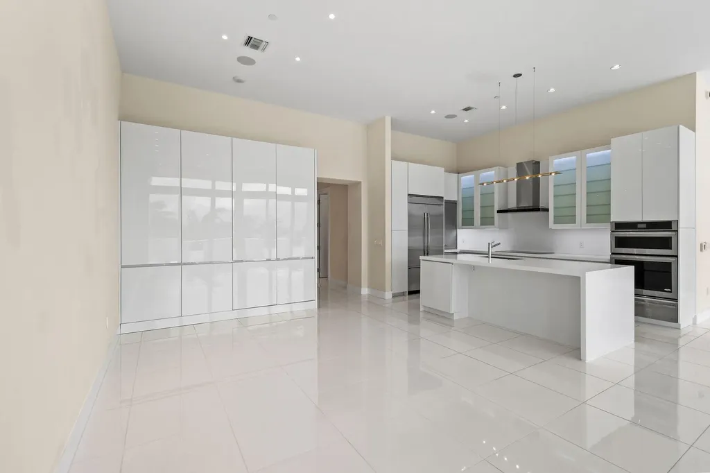 2 Water Club Way North Palm Beach FL 33408