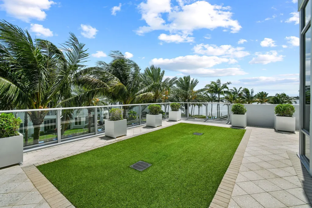 2 Water Club Way North Palm Beach FL 33408