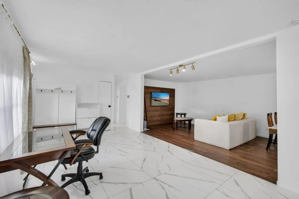 170 Maple Avenue W Palm Beach Gardens FL 33410