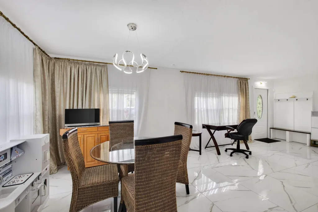 170 Maple Avenue W Palm Beach Gardens FL 33410