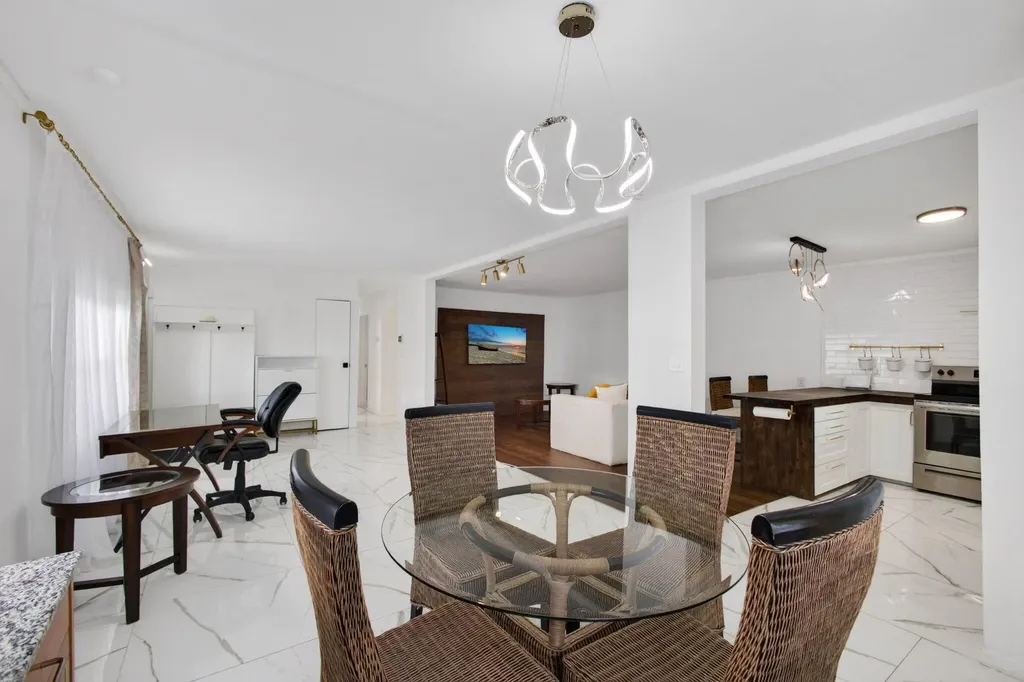 170 Maple Avenue W Palm Beach Gardens FL 33410