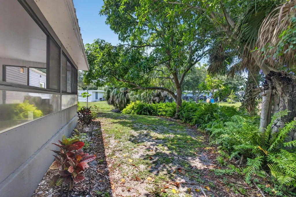 170 Maple Avenue W Palm Beach Gardens FL 33410