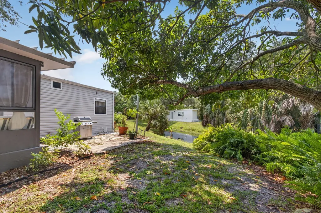 170 Maple Avenue W Palm Beach Gardens FL 33410