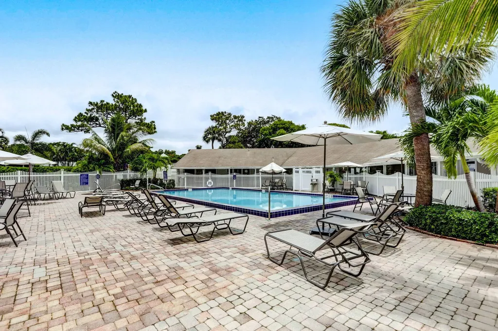 170 Maple Avenue W Palm Beach Gardens FL 33410