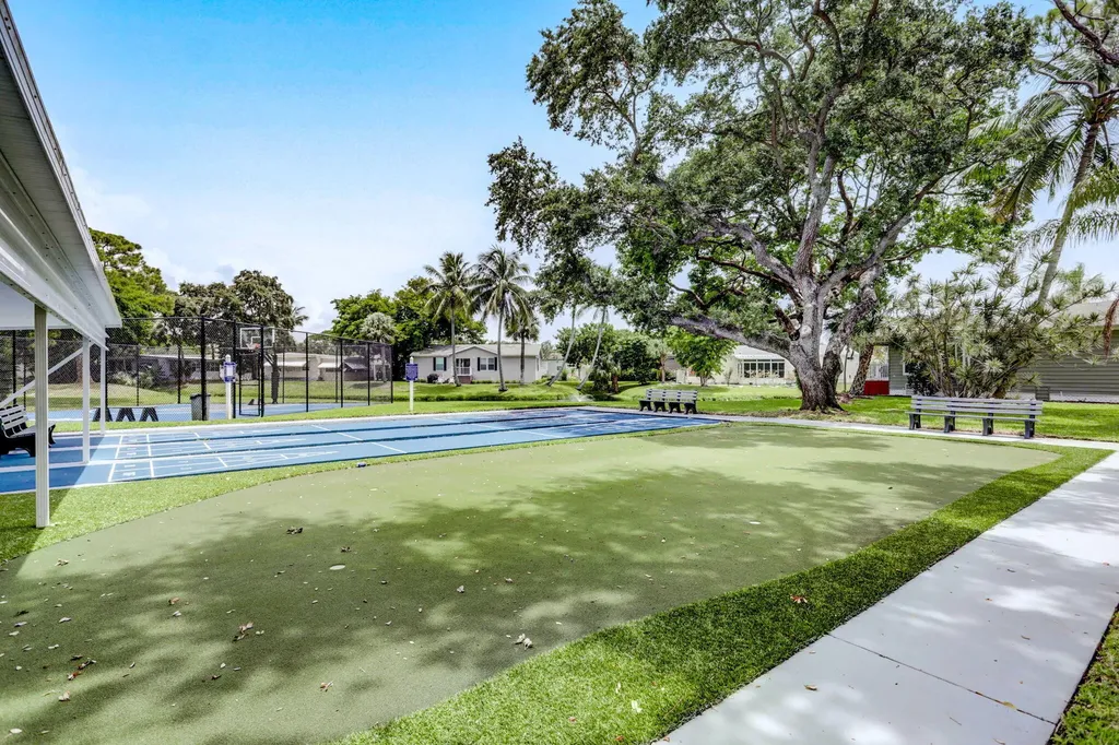 170 Maple Avenue W Palm Beach Gardens FL 33410