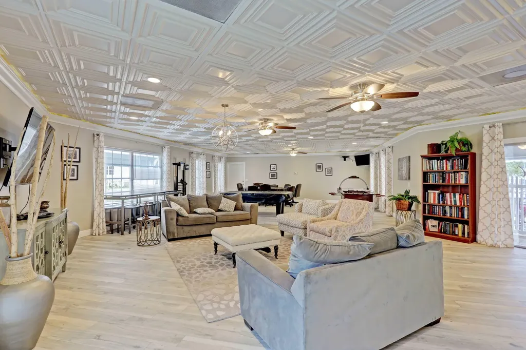 170 Maple Avenue W Palm Beach Gardens FL 33410
