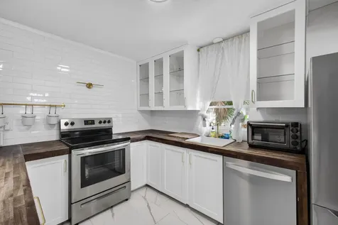 170 Maple Avenue W Palm Beach Gardens FL 33410