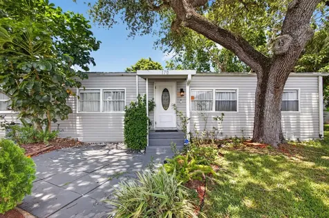 170 Maple Avenue W Palm Beach Gardens FL 33410
