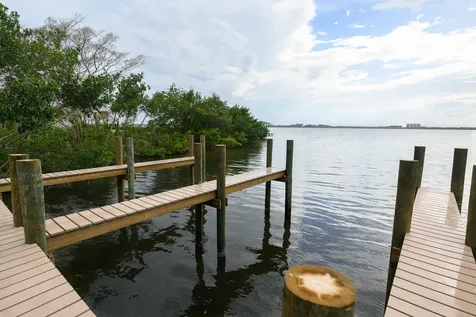 1540 Outer Drive Merritt Island FL 32952