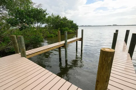 1540 Outer Drive Merritt Island FL 32952
