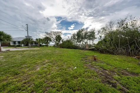 1540 Outer Drive Merritt Island FL 32952