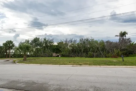 1540 Outer Drive Merritt Island FL 32952