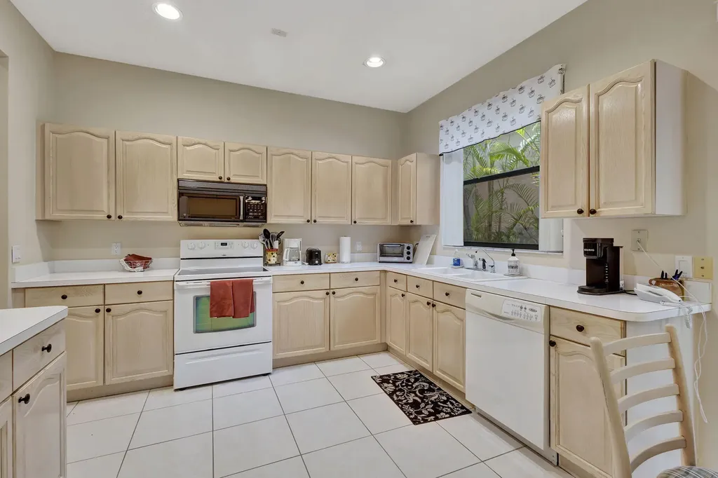 4528 Barclay Fair Way Lake Worth FL 33449