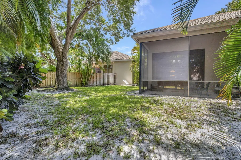4528 Barclay Fair Way Lake Worth FL 33449