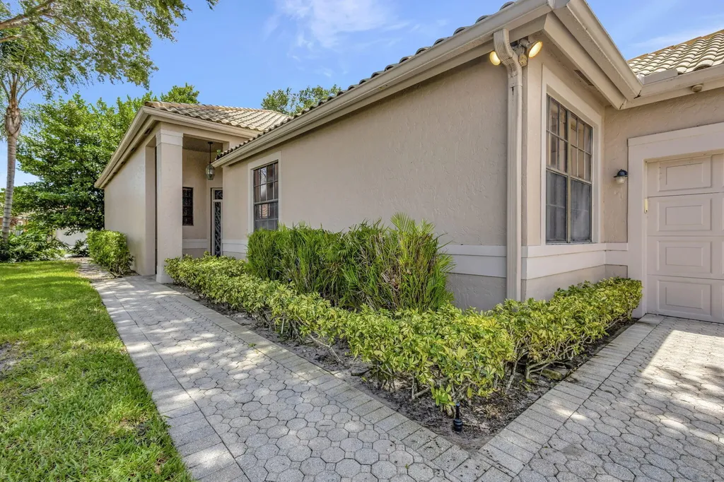 4528 Barclay Fair Way Lake Worth FL 33449