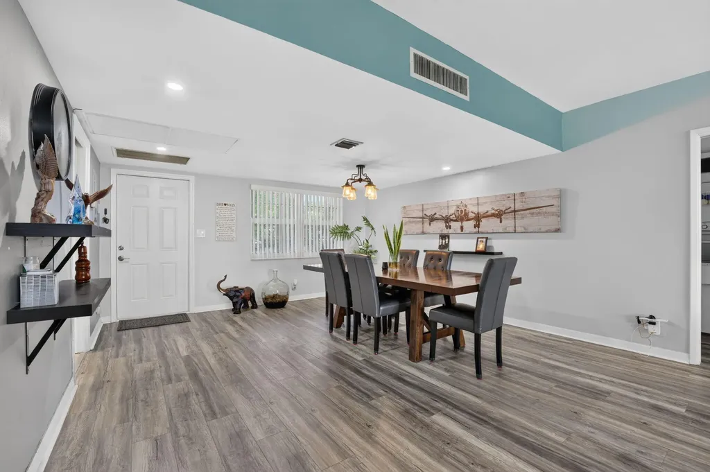 3960 Oaks Clubhouse Pompano Beach FL 33069