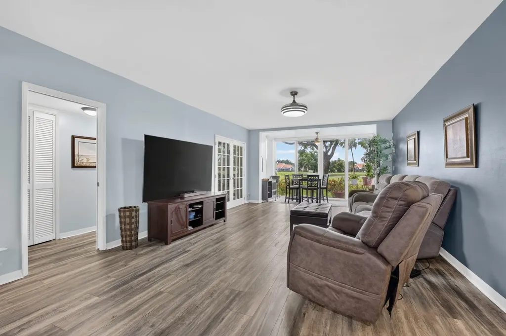 3960 Oaks Clubhouse Pompano Beach FL 33069