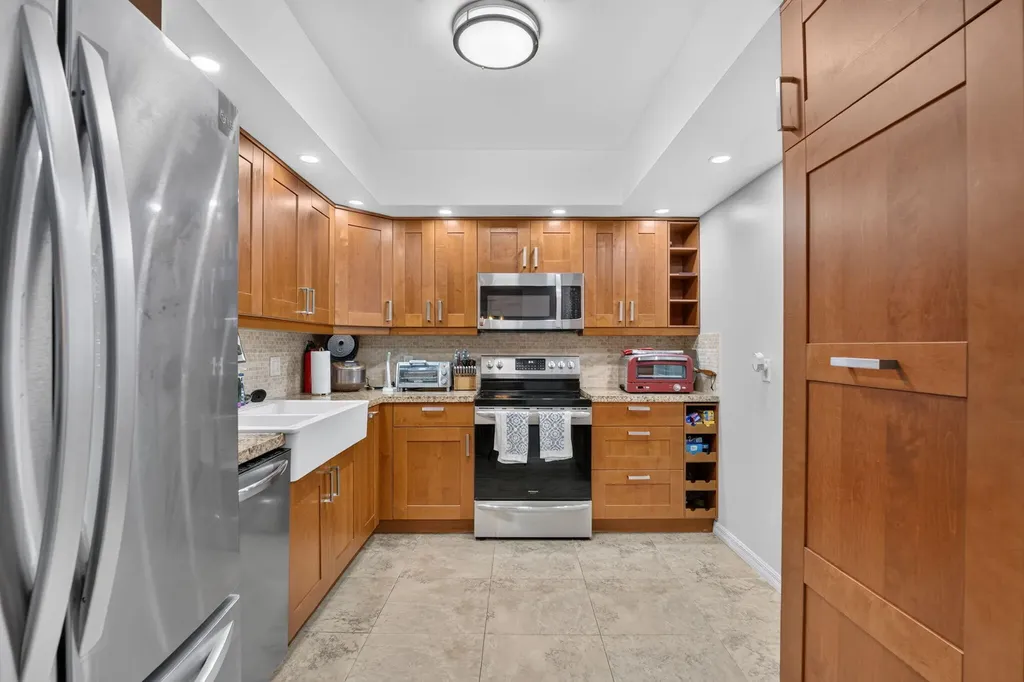 3960 Oaks Clubhouse Pompano Beach FL 33069