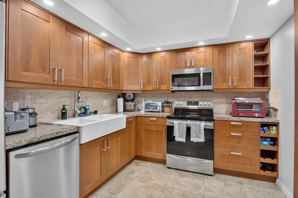 3960 Oaks Clubhouse Pompano Beach FL 33069