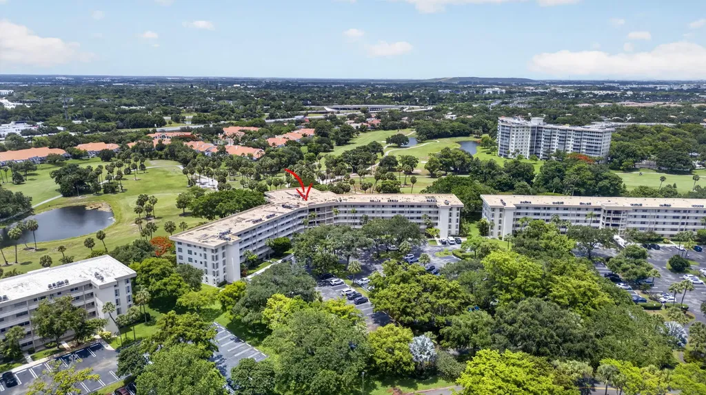 3960 Oaks Clubhouse Pompano Beach FL 33069