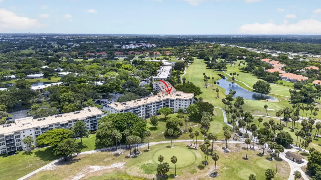 3960 Oaks Clubhouse Pompano Beach FL 33069