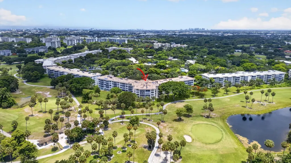 3960 Oaks Clubhouse Pompano Beach FL 33069