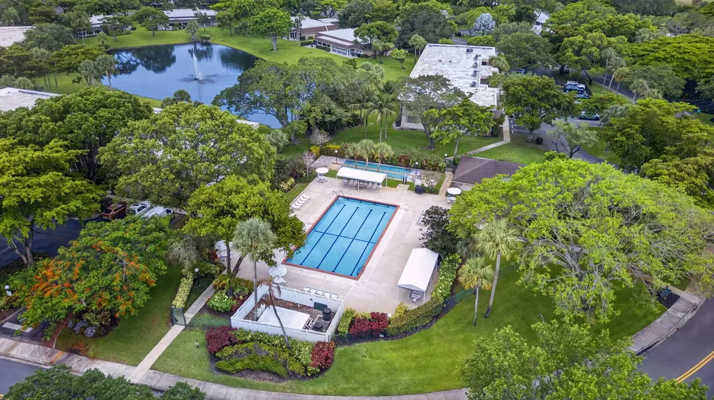 3960 Oaks Clubhouse Pompano Beach FL 33069